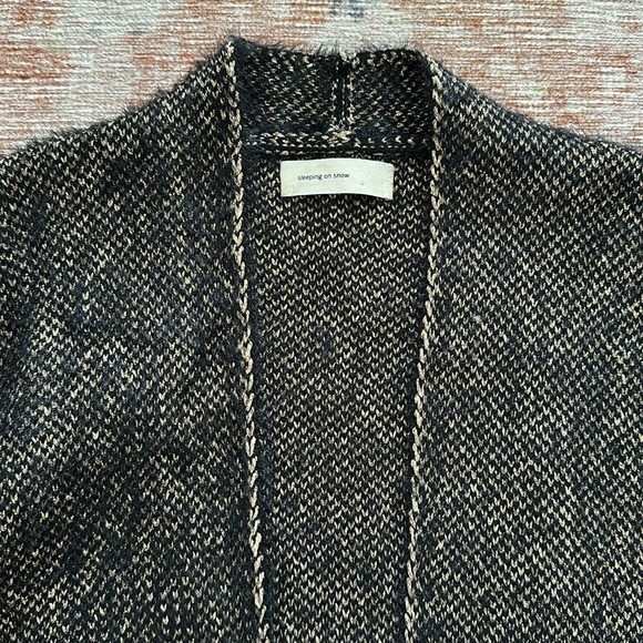 Iridescent Sleeping on Snow Open Front Cardigan - Picture 3 of 5